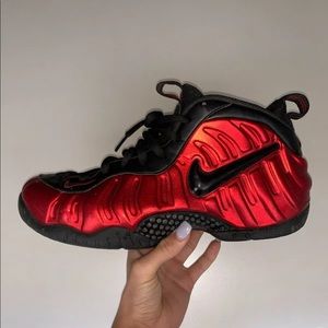 Nike Air Foamposite Pro - University Red Size 10.5